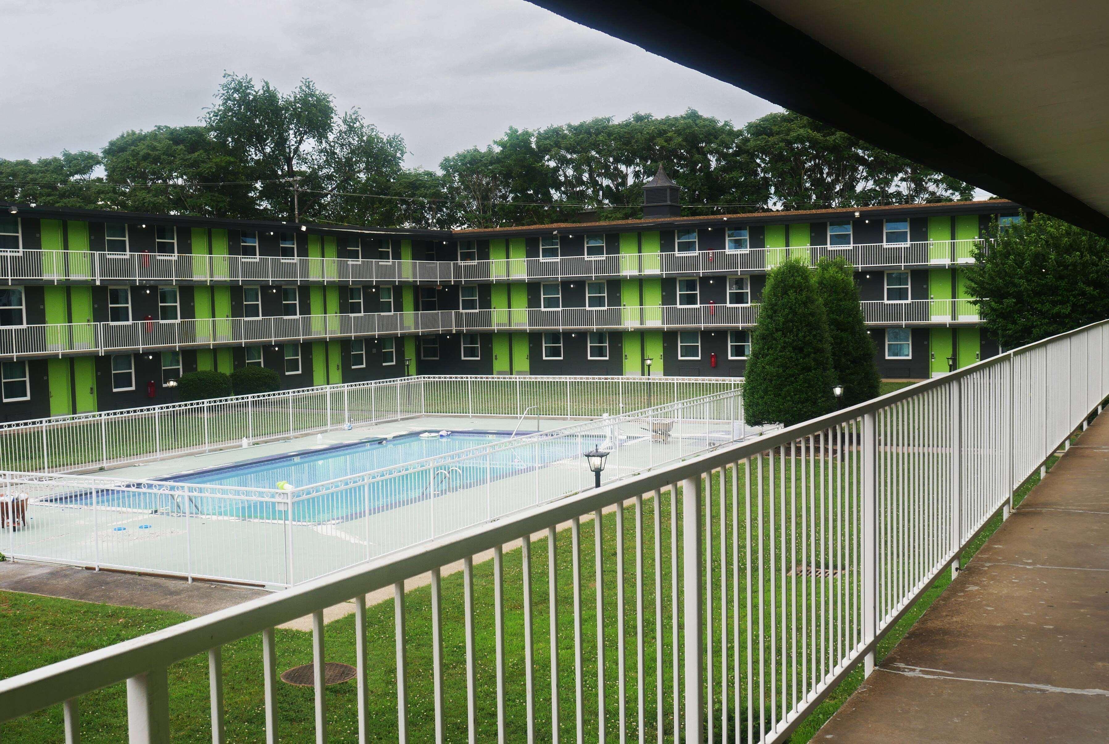 Hillside Crossing Hotel Нашвил Екстериор снимка